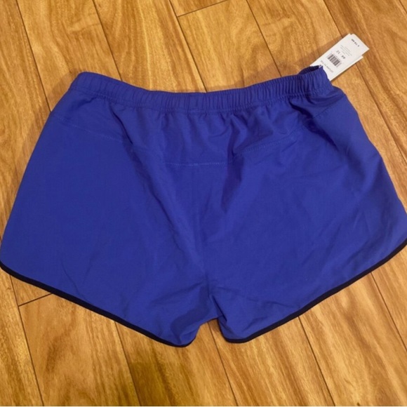NWT LACOSTE SPORT WOMEN'S ULTRA DRY SHORTS Size 44- US 12 w/ 4 WAY STRETCH - Picture 7 of 13